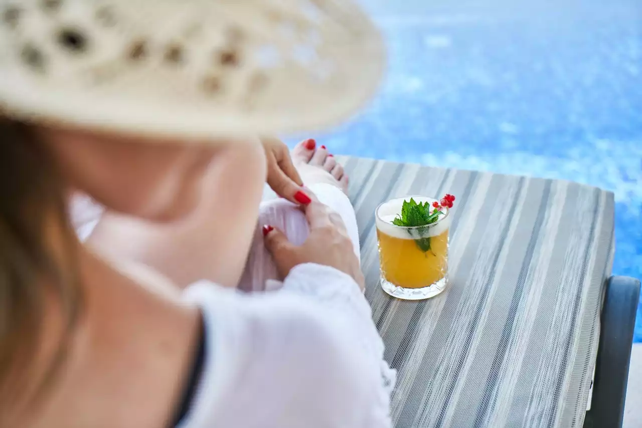 Kühlen Sie sich mit Sommercocktails ab